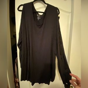Cutout sleeve tunic top